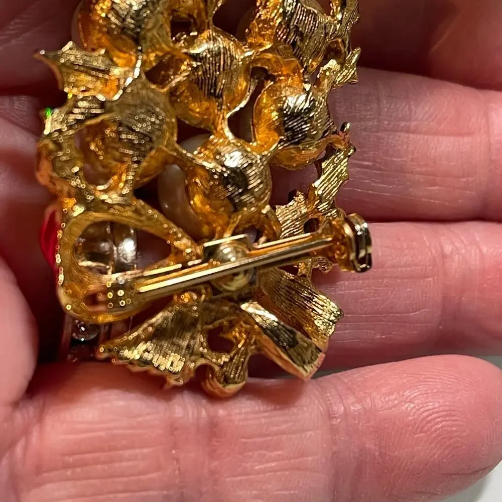 Christmas Brooch with pearls. Vintage